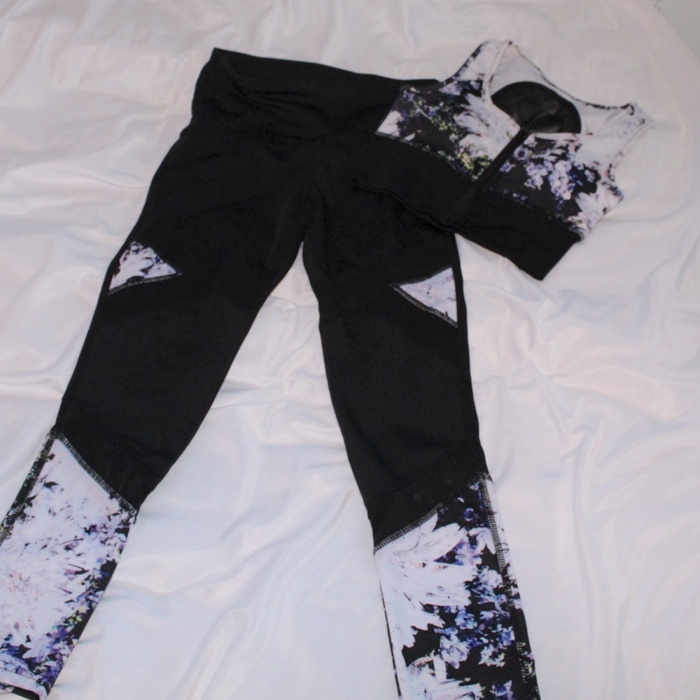 Women’s workout gym leggings and sports bra set